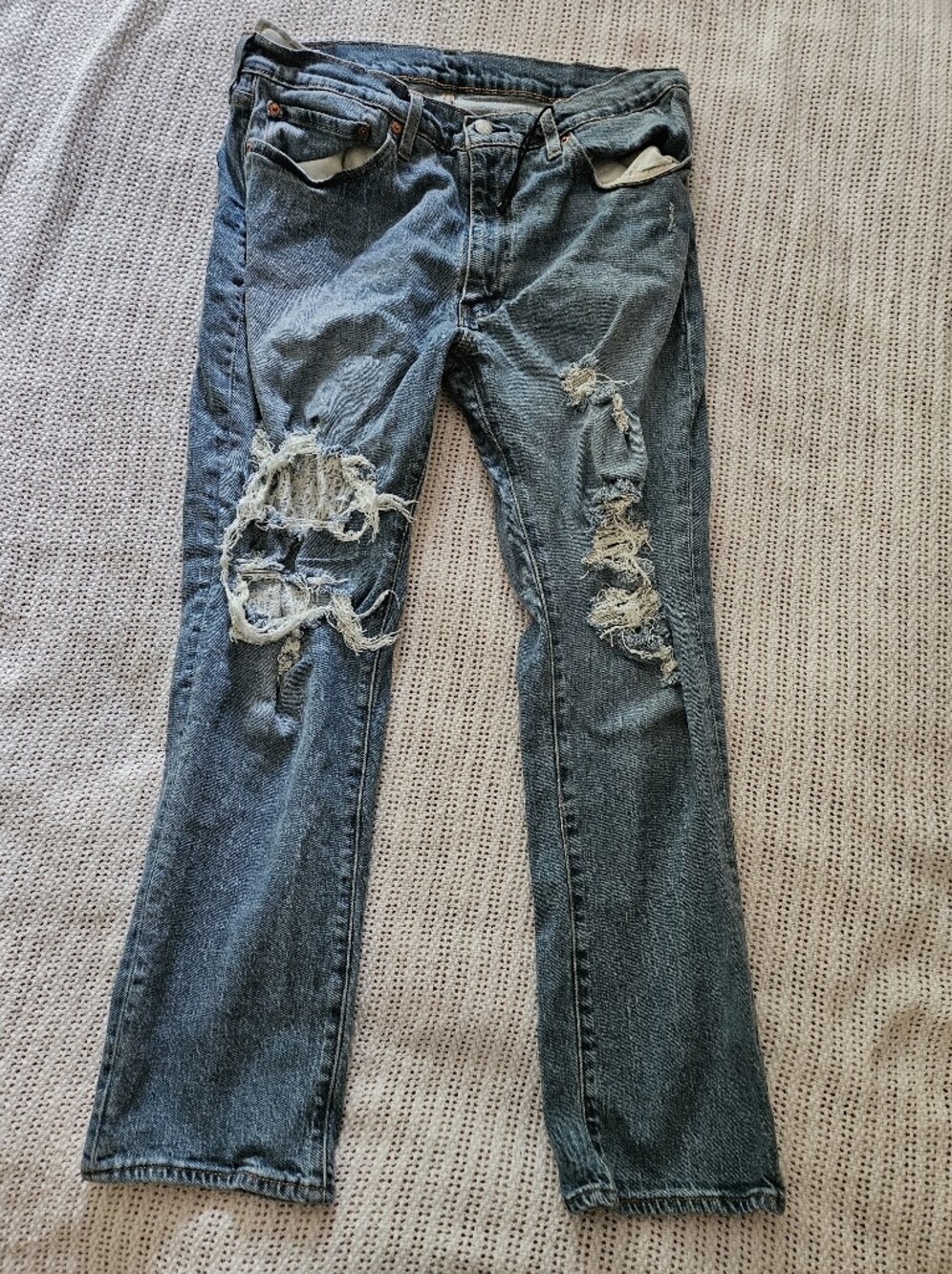 Men's Levi's Distressed Blue Ripped Jeans